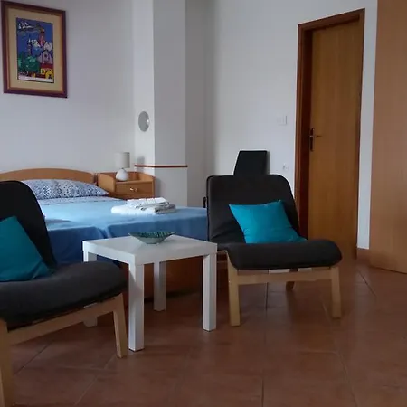 Boris Apartment Cres
