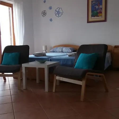 Boris Apartman Cres